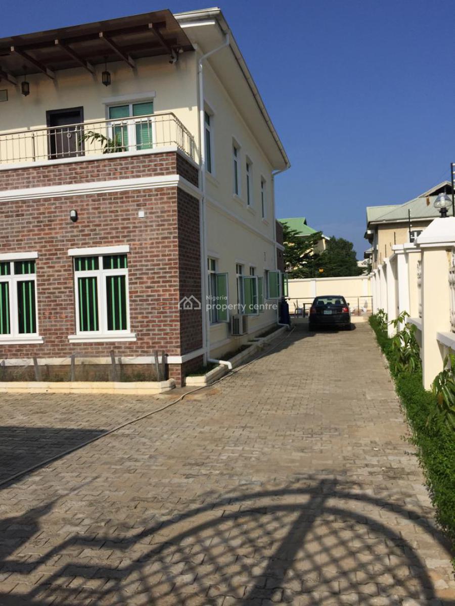 5 Bed Room All En-suite Semi Detached Duplex with Bq, Vgc, Lekki, Lagos, Detached Duplex for Sale