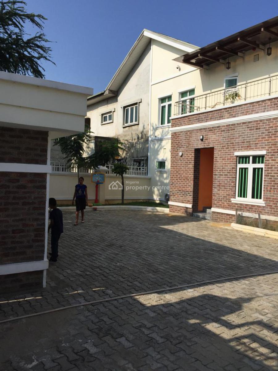 5 Bed Room All En-suite Semi Detached Duplex with Bq, Vgc, Lekki, Lagos, Detached Duplex for Sale