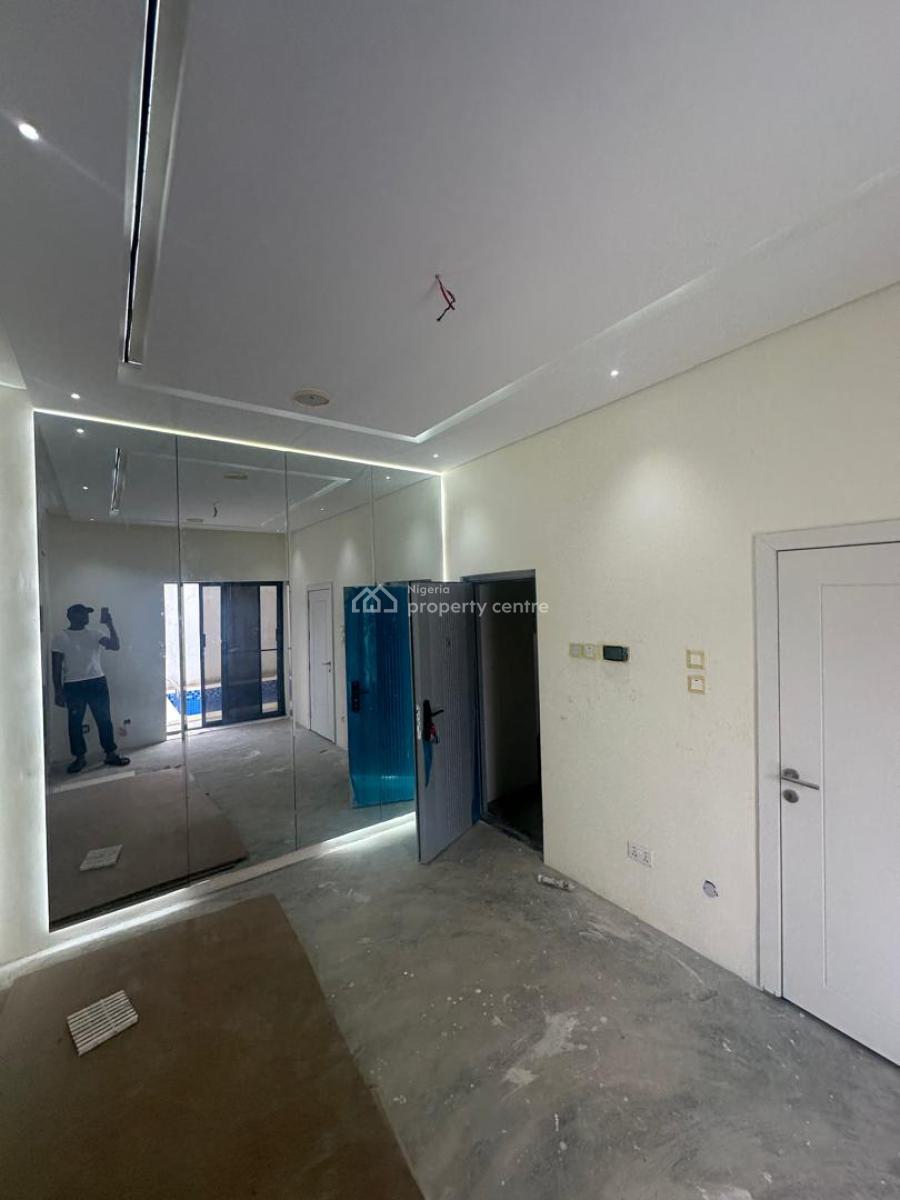 7bedrooms Contemporary Large Home  with Gym , Cinema Room, 2 Rooms  Bq, Vgc, Lekki, Lagos, Detached Duplex for Sale