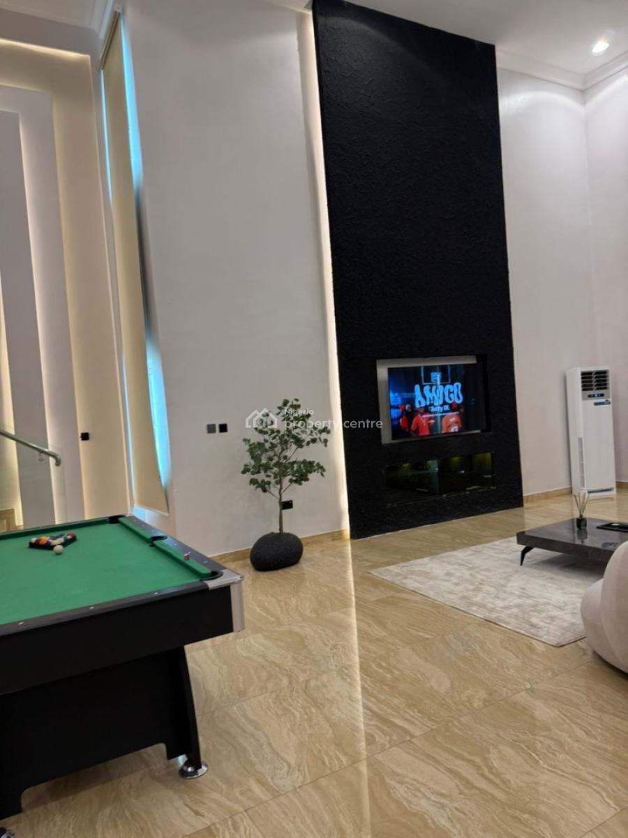 4 Bedrooms Apartment with Private Cinema,snooker and Pool, Lekki Phase 1, Lekki, Lagos, Flat / Apartment Short Let