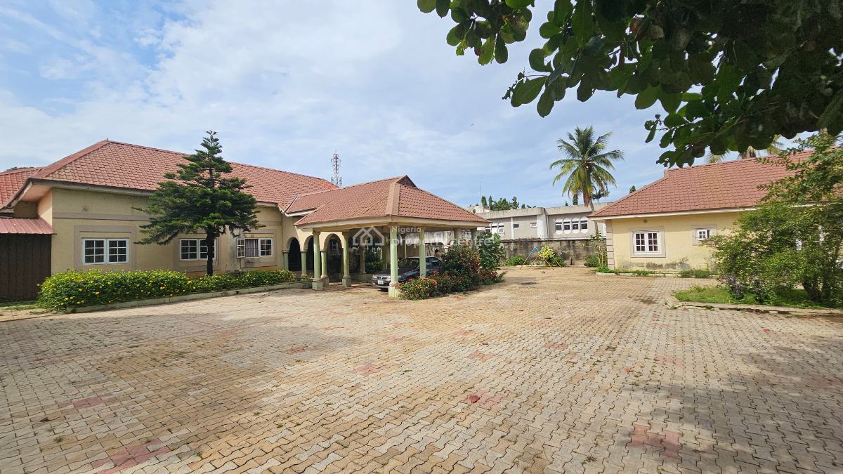 Magnificently Built 8 Bedroom Detached Bungalow on 2400sqm Land, Malali Gra, Kaduna North, Kaduna, Detached Bungalow for Sale