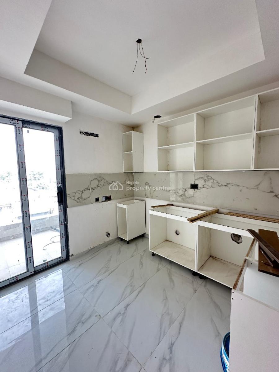 Spacious Well-built 2 Bedroom Apartment with Bq, Swimming Pool, Victoria Island, Victoria Island (vi), Lagos, Block of Flats for Sale