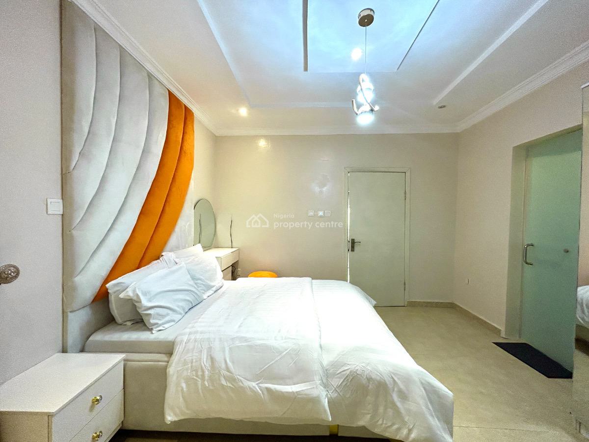 3 Bedroom Apartment, Off Admiralty Road, Lekki Phase 1, Lekki, Lagos, Flat / Apartment Short Let