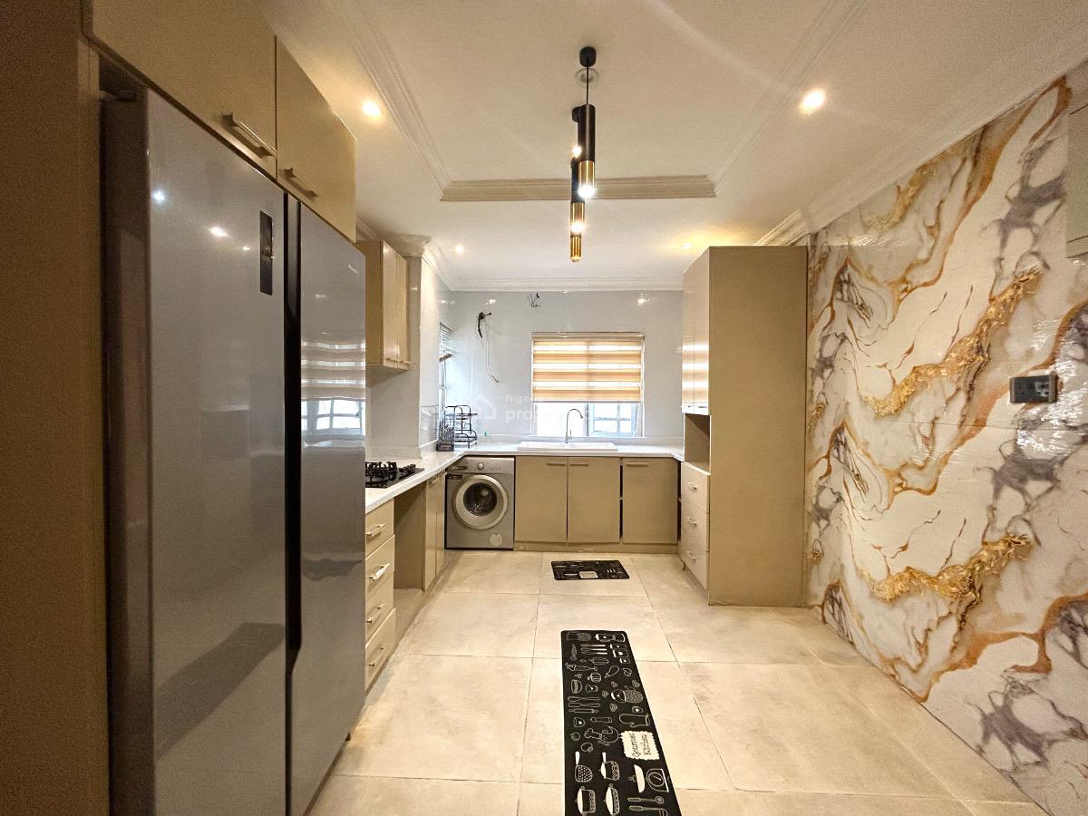 3 Bedroom Apartment, Off Admiralty Road, Lekki Phase 1, Lekki, Lagos, Flat / Apartment Short Let