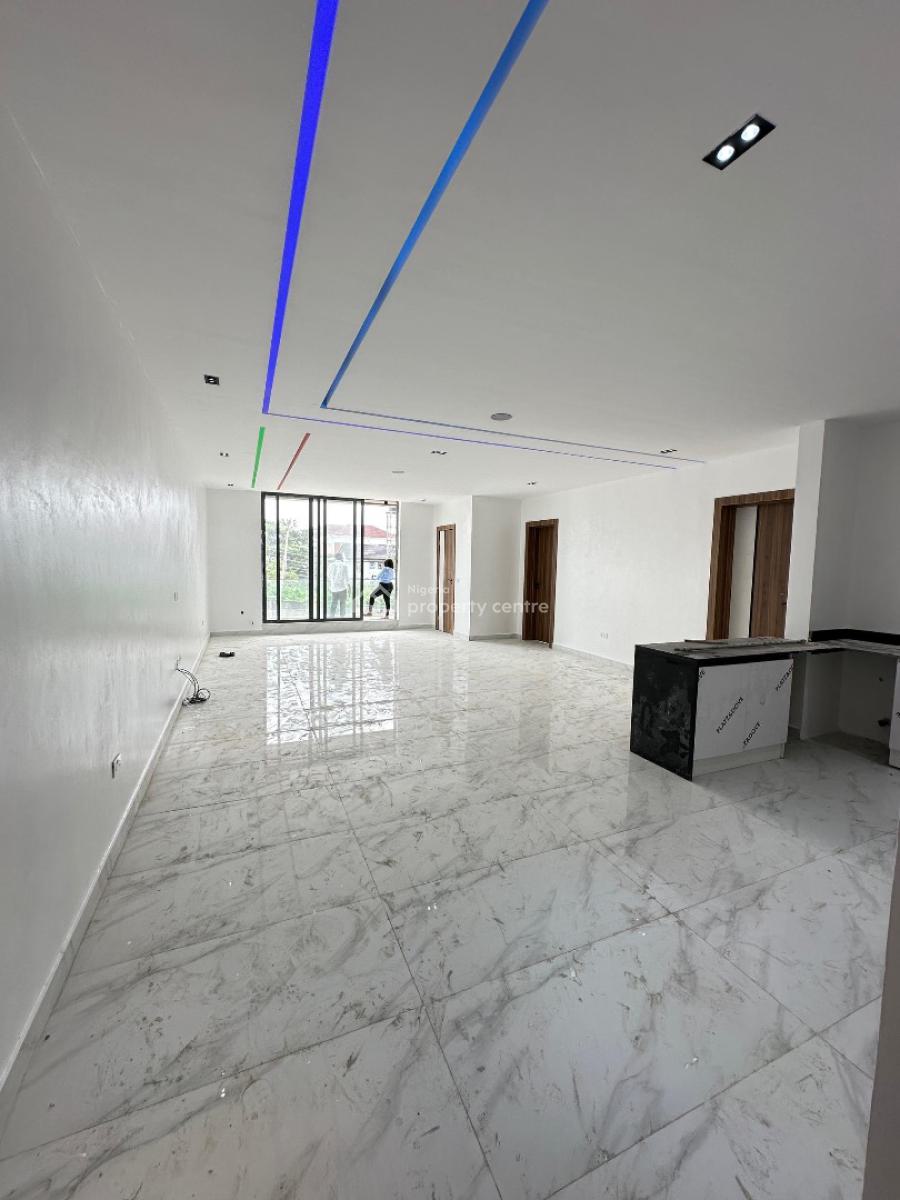 Spacious Luxury 2 Bedroom Apartment with Swimming Pool, Lekki Phase 1, Lekki Phase 1, Lekki, Lagos, Block of Flats for Sale