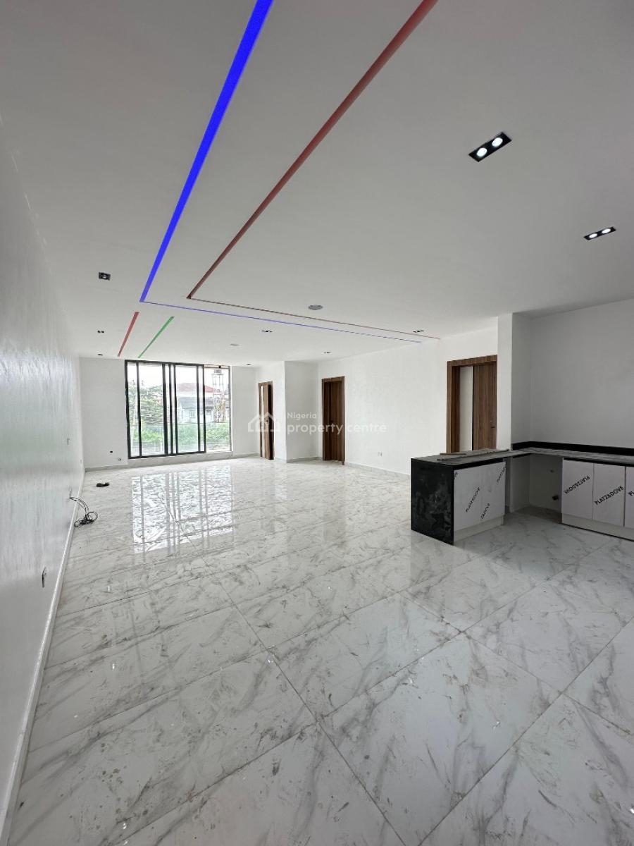 Spacious Luxury 2 Bedroom Apartment with Swimming Pool, Lekki Phase 1, Lekki Phase 1, Lekki, Lagos, Block of Flats for Sale