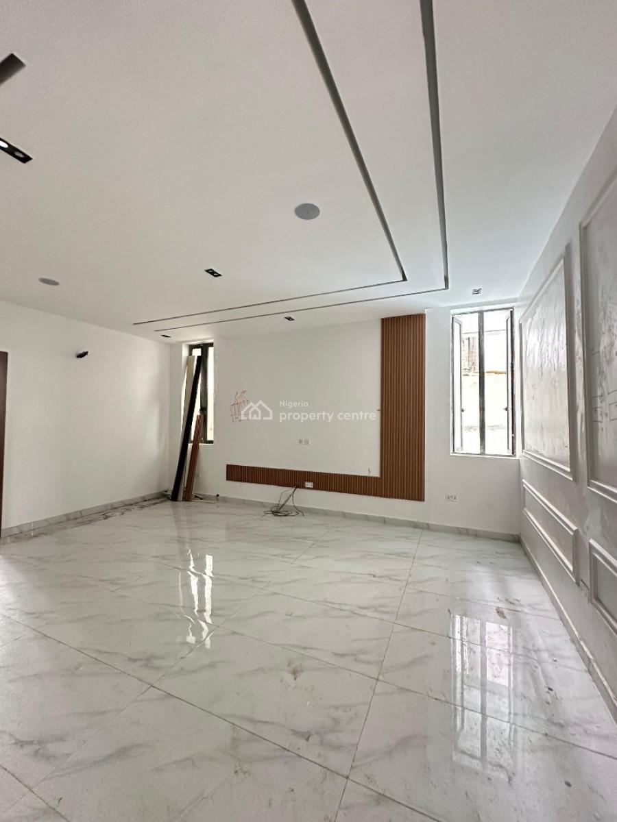 Spacious Luxury 1 Bedroom Apartment with Swimming Pool, Lekki Phase 1, Lekki Phase 1, Lekki, Lagos, Block of Flats for Sale