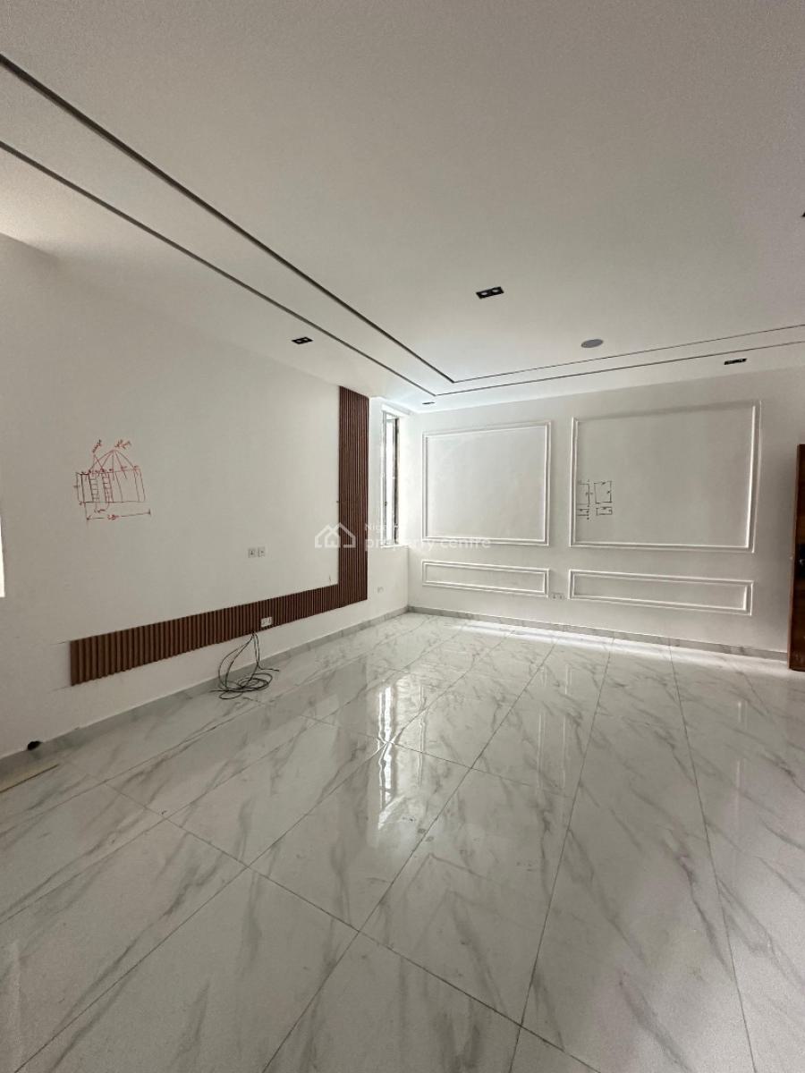 Spacious Luxury 1 Bedroom Apartment with Swimming Pool, Lekki Phase 1, Lekki Phase 1, Lekki, Lagos, Block of Flats for Sale
