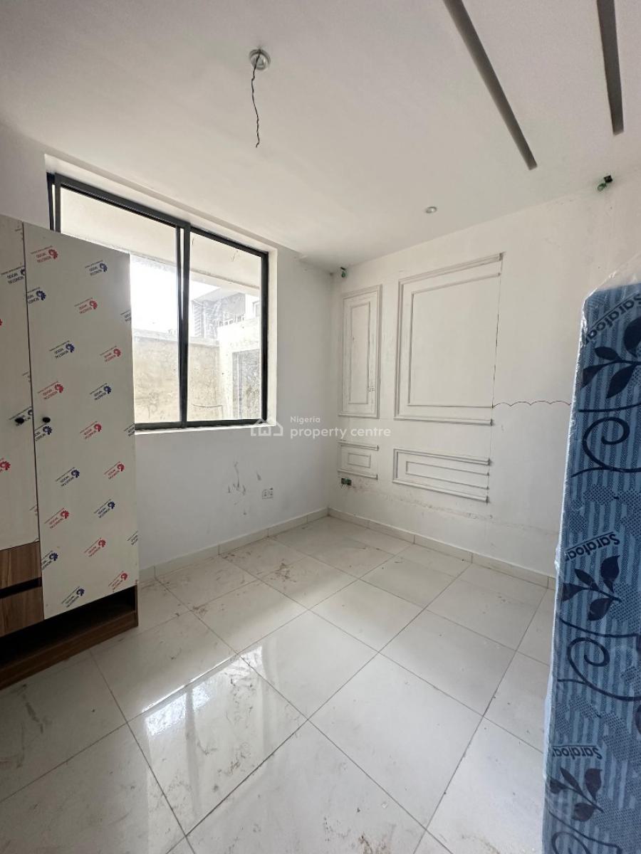 Spacious Luxury 1 Bedroom Apartment with Swimming Pool, Lekki Phase 1, Lekki Phase 1, Lekki, Lagos, Block of Flats for Sale