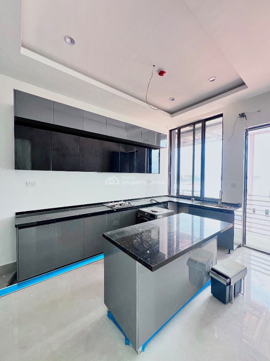 Luxury 3 Bedroom Penthouse with Bq, Gym, Elevator and Swimming Pool., 5mins Off Admiralty Way, Lekki Phase One, Lekki Phase 1, Lekki, Lagos, Flat / Apartment for Rent