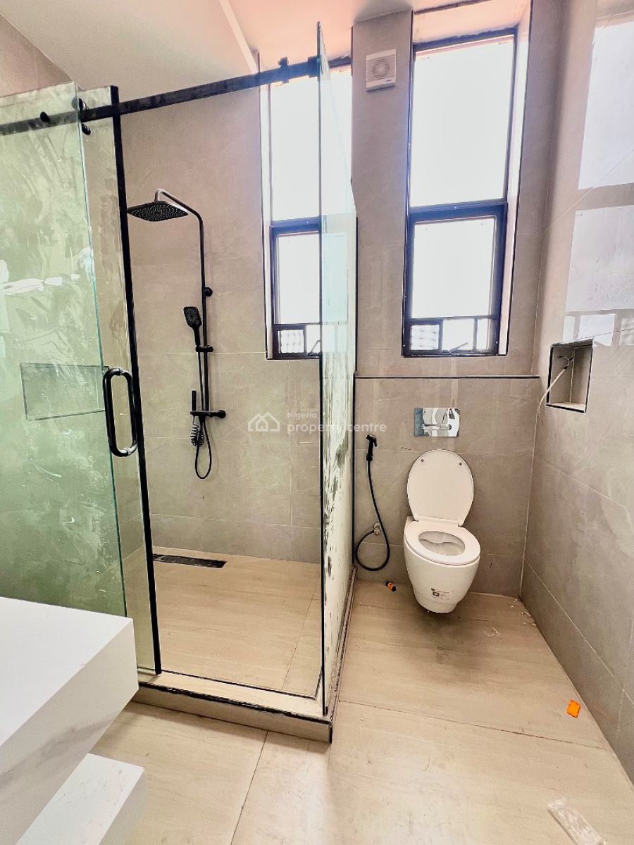 Luxury 3 Bedroom Penthouse with Bq, Gym, Elevator and Swimming Pool., 5mins Off Admiralty Way, Lekki Phase One, Lekki Phase 1, Lekki, Lagos, Flat / Apartment for Rent