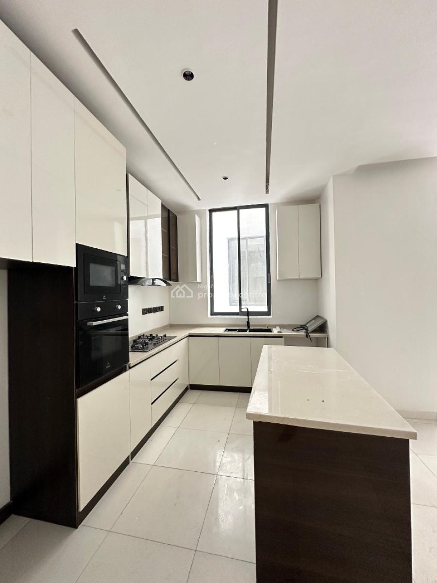 2 Bedroom Apartment in The Heart of Victoria Island, Victoria Island, Victoria Island (vi), Lagos, Block of Flats for Sale