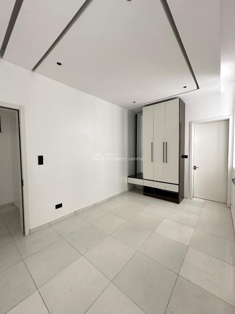 2 Bedroom Apartment in The Heart of Victoria Island, Victoria Island, Victoria Island (vi), Lagos, Block of Flats for Sale