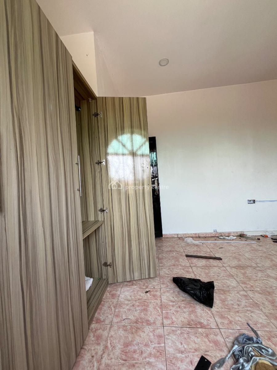 Well Lived Mini Flat Apartment with an Open Plan Kitchen for 1.5m, Baale Street Lafiaji Town Off Orchid Road Lekki Lagos, Lekki, Lagos, Mini Flat (room and Parlour) for Rent