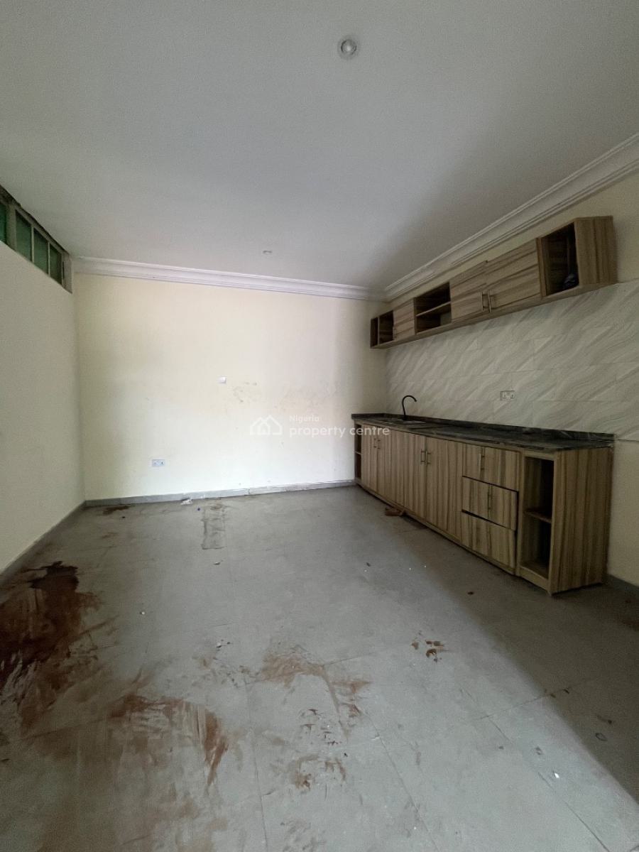 2 Bedroom Flat Apartment, Lafiaji Roundabout Off Orchid Road, Lekki, Lagos, Flat / Apartment for Rent