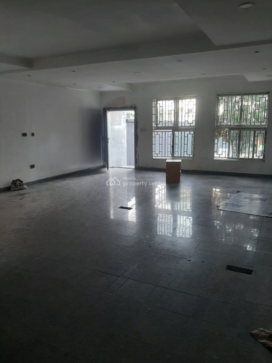 Self-compound and Self-serviced 5 Bedroom Townhouse Terraced, Lekki Phase 1, Lekki, Lagos, Terraced Duplex for Rent