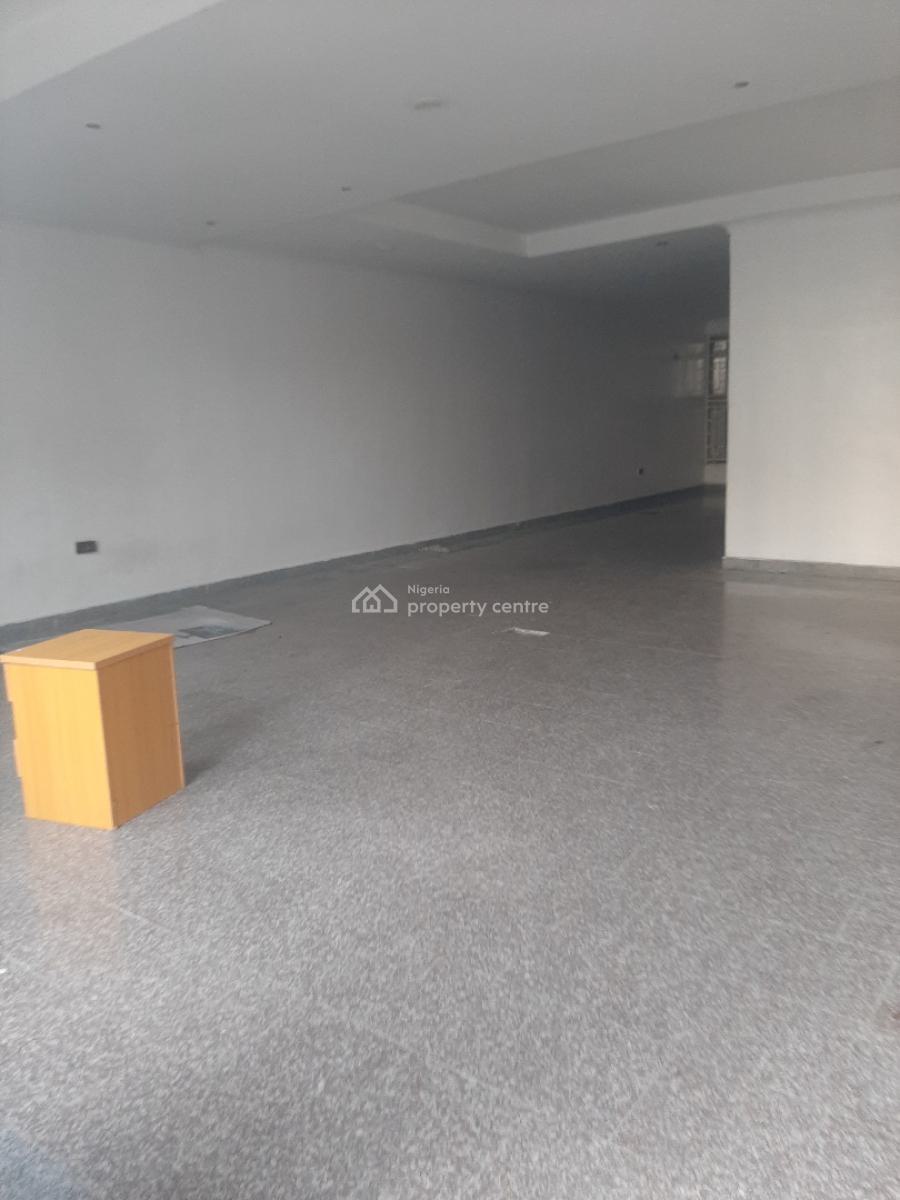Self-compound and Self-serviced 5 Bedroom Townhouse Terraced, Lekki Phase 1, Lekki, Lagos, Terraced Duplex for Rent
