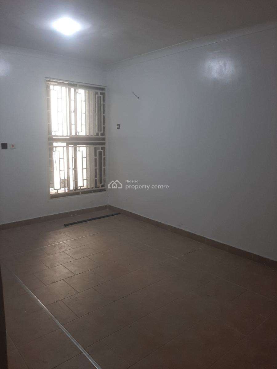 Self-compound and Self-serviced 5 Bedroom Townhouse Terraced, Lekki Phase 1, Lekki, Lagos, Terraced Duplex for Rent