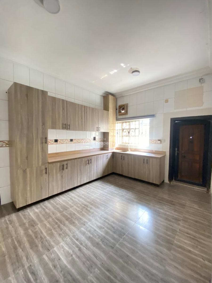 4 Bedroom Semidetached Duplex with Bq and Security Post, Lekki Phase 1, Lekki, Lagos, Semi-detached Duplex for Rent