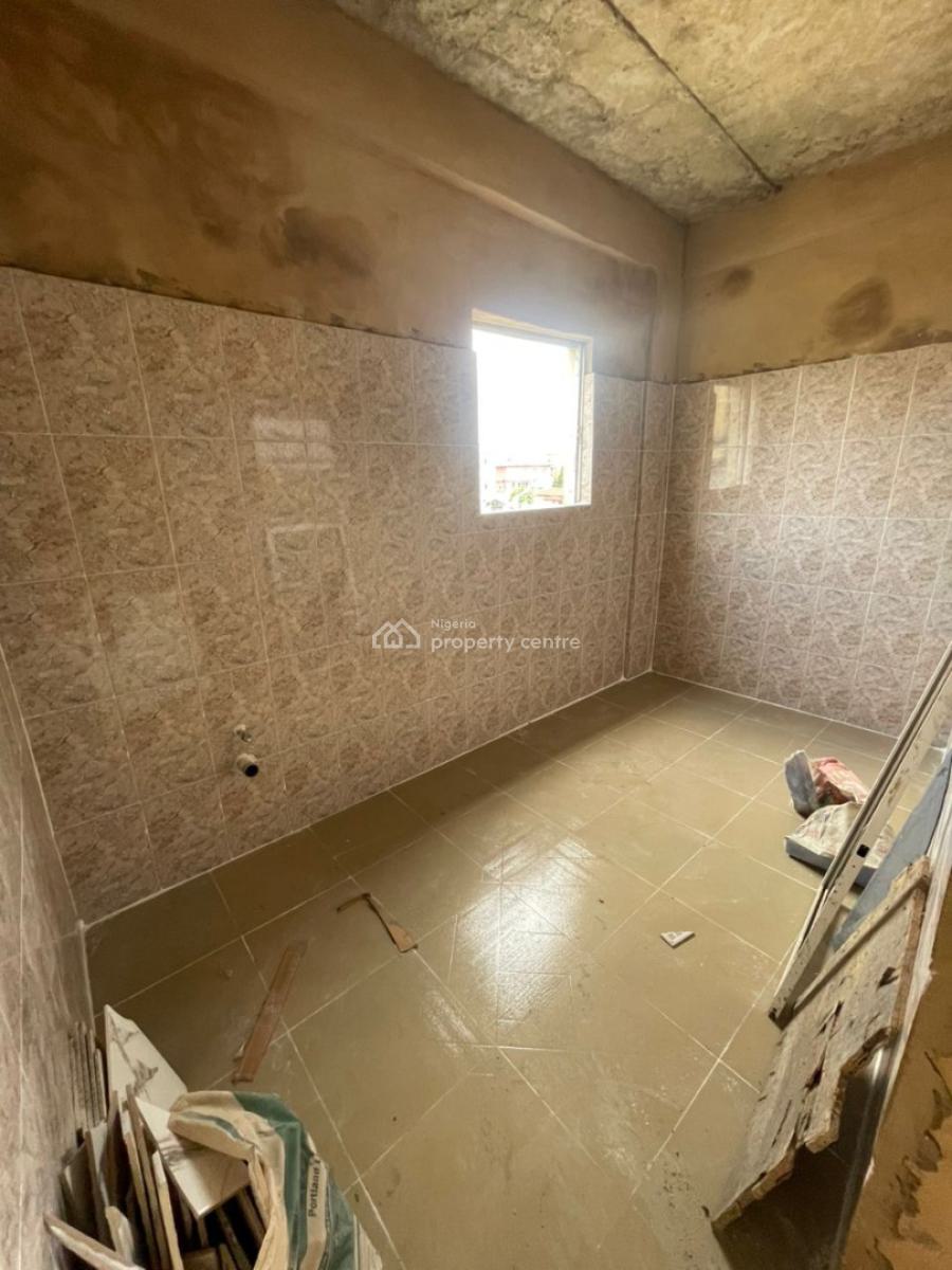 Standard and Spacious 2 Bedroom Flat, Adekunle, Yaba, Lagos, Flat / Apartment for Rent