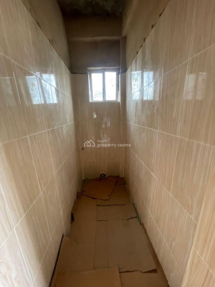 Standard and Spacious 2 Bedroom Flat, Adekunle, Yaba, Lagos, Flat / Apartment for Rent
