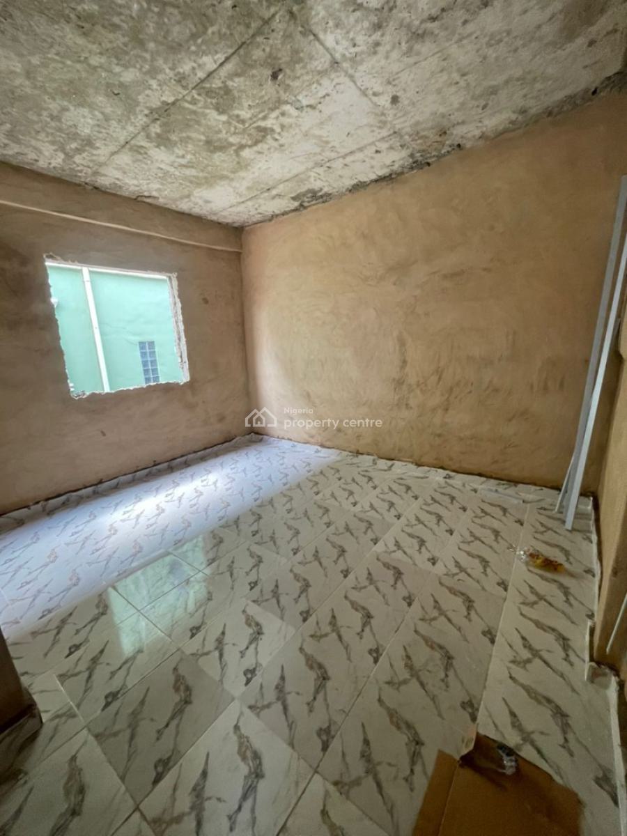 Standard and Spacious 2 Bedroom Flat, Adekunle, Yaba, Lagos, Flat / Apartment for Rent