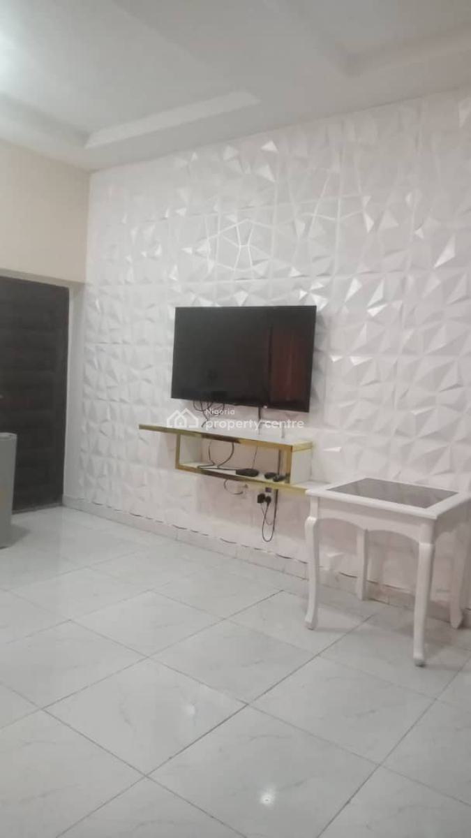 3 Bed Flat, George Crescent Estate, Agidingbi, Ikeja, Lagos, Flat / Apartment for Rent