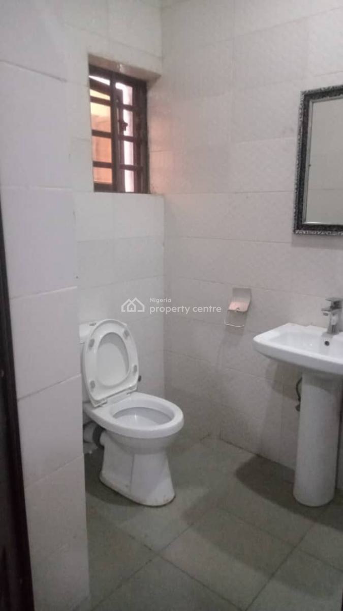 3 Bed Flat, George Crescent Estate, Agidingbi, Ikeja, Lagos, Flat / Apartment for Rent