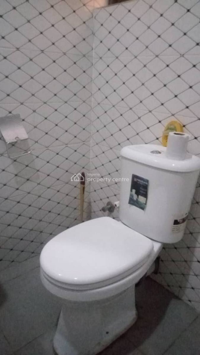 3 Bed Flat, George Crescent Estate, Agidingbi, Ikeja, Lagos, Flat / Apartment for Rent