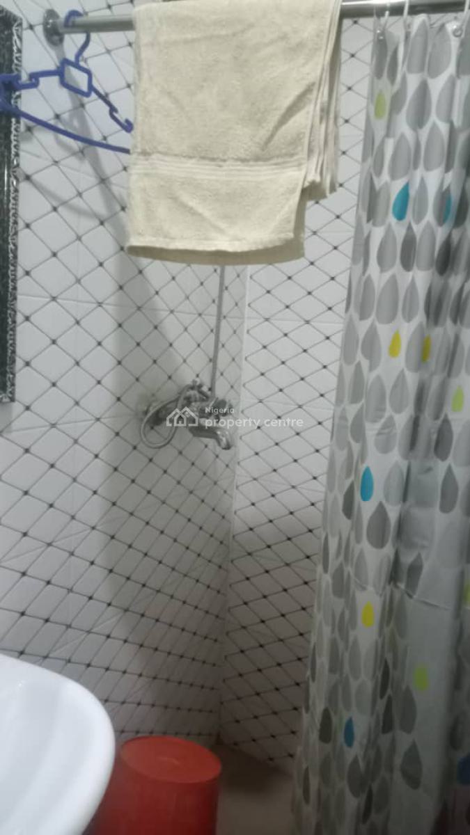 3 Bed Flat, George Crescent Estate, Agidingbi, Ikeja, Lagos, Flat / Apartment for Rent
