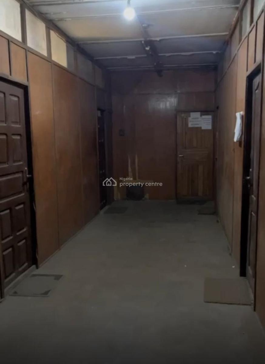 Vacant 3 Floors Office Block, No. 13, Commercial Road, Apapa, Lagos, Office Space for Sale