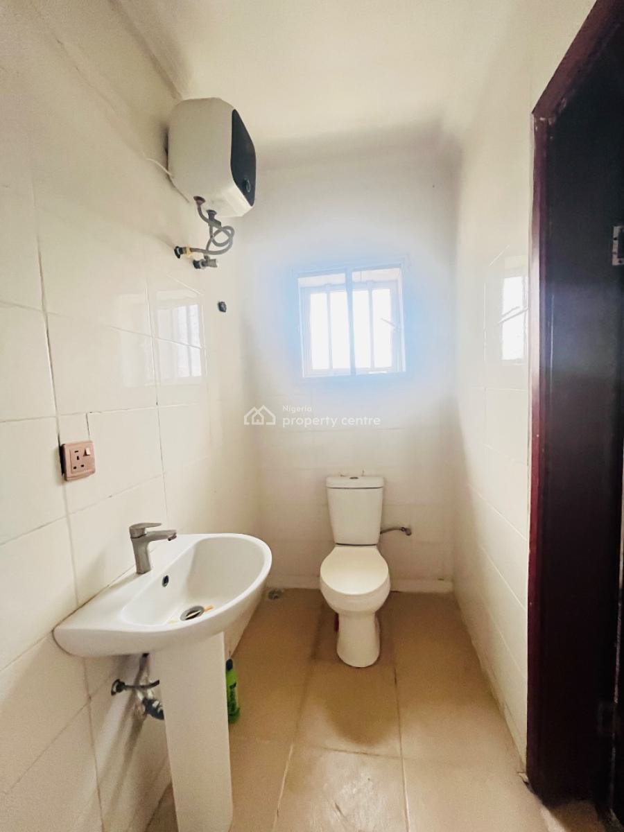 Well Maintained 3 Bedroom Flat, Opposite Buena Vista Estate Orchid Road, Lekki, Lagos, Flat / Apartment for Rent