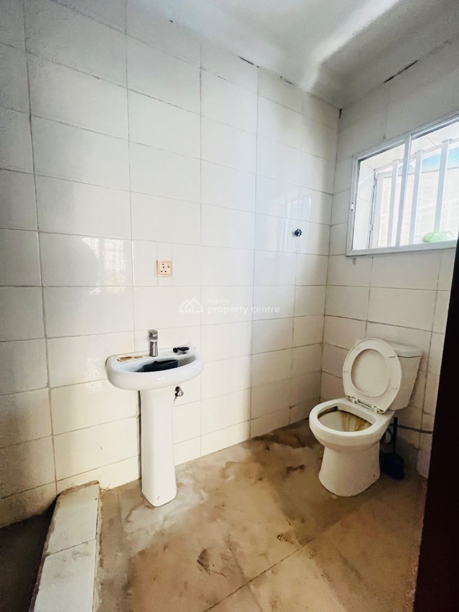Well Maintained 3 Bedroom Flat, Opposite Buena Vista Estate Orchid Road, Lekki, Lagos, Flat / Apartment for Rent