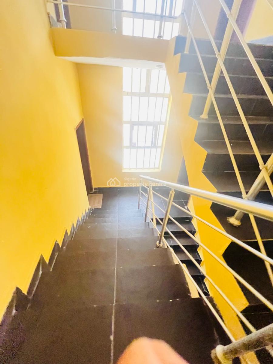 Well Maintained 3 Bedroom Flat, Opposite Buena Vista Estate Orchid Road, Lekki, Lagos, Flat / Apartment for Rent