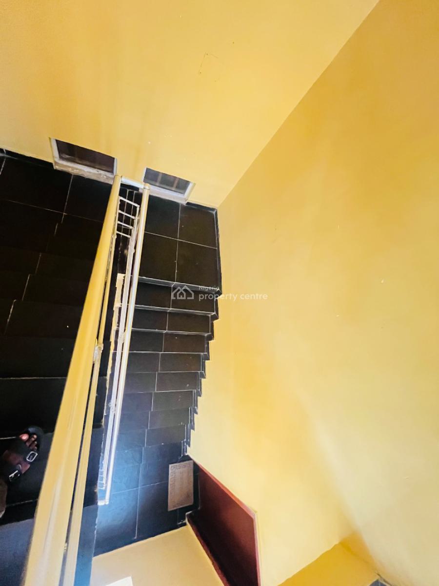Well Maintained 3 Bedroom Flat, Opposite Buena Vista Estate Orchid Road, Lekki, Lagos, Flat / Apartment for Rent