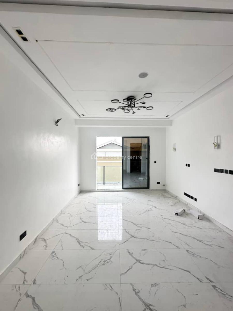 2 Bedrooms Apartment with Bq, Lekki Phase 1, Lekki, Lagos, Flat / Apartment for Sale