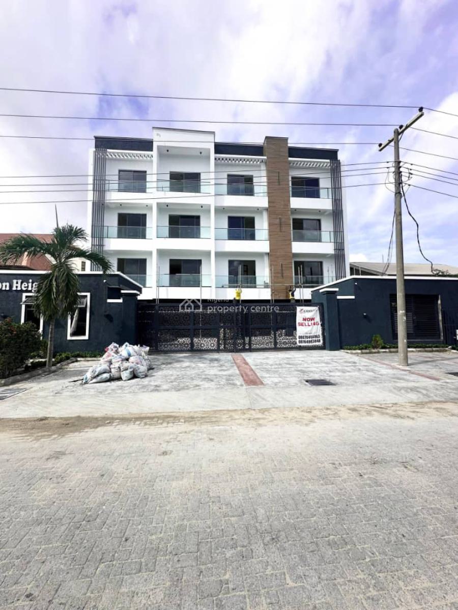 2 Bedrooms Apartment with Bq, Lekki Phase 1, Lekki, Lagos, Flat / Apartment for Sale