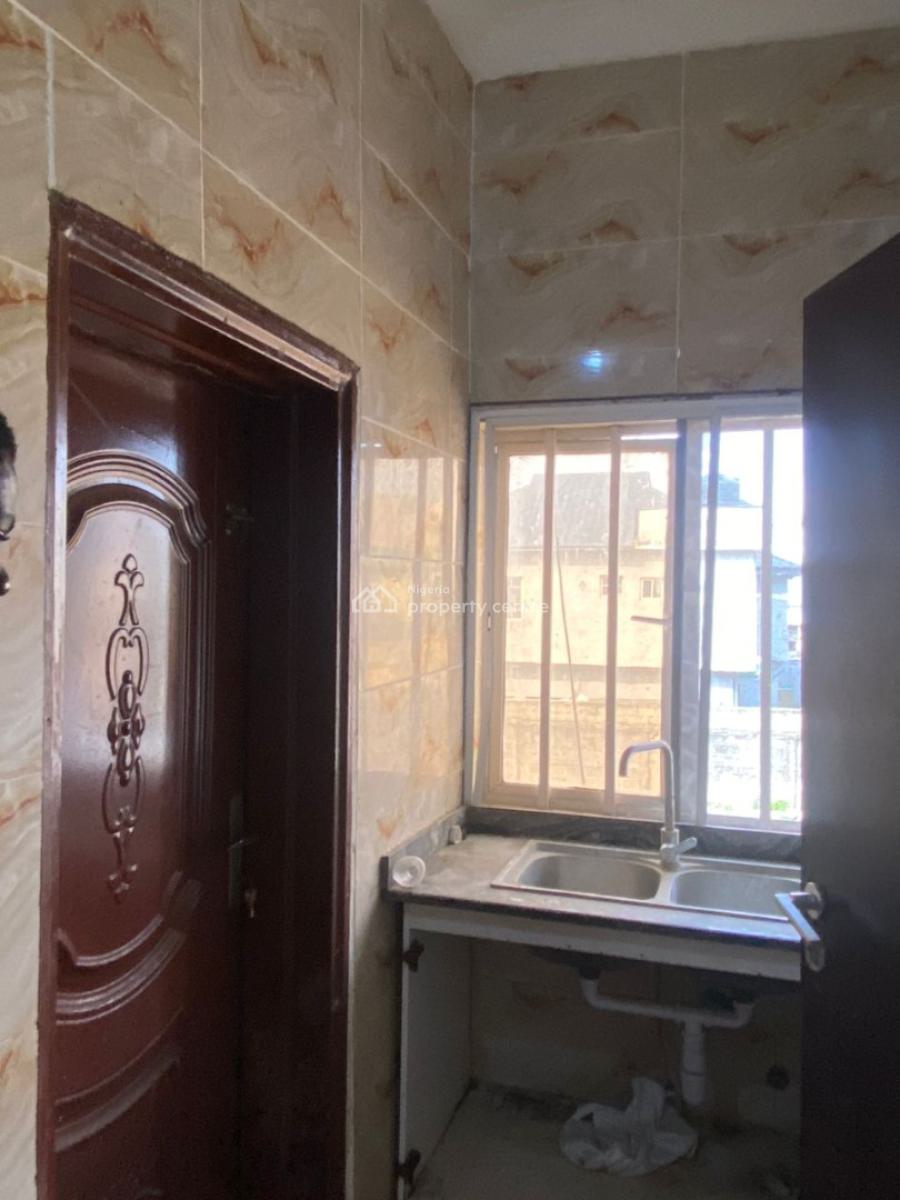 Spacious 3 Bedroom Apartment, Read The Brief, Orchid Road, Lekki, Lagos, Flat / Apartment for Rent