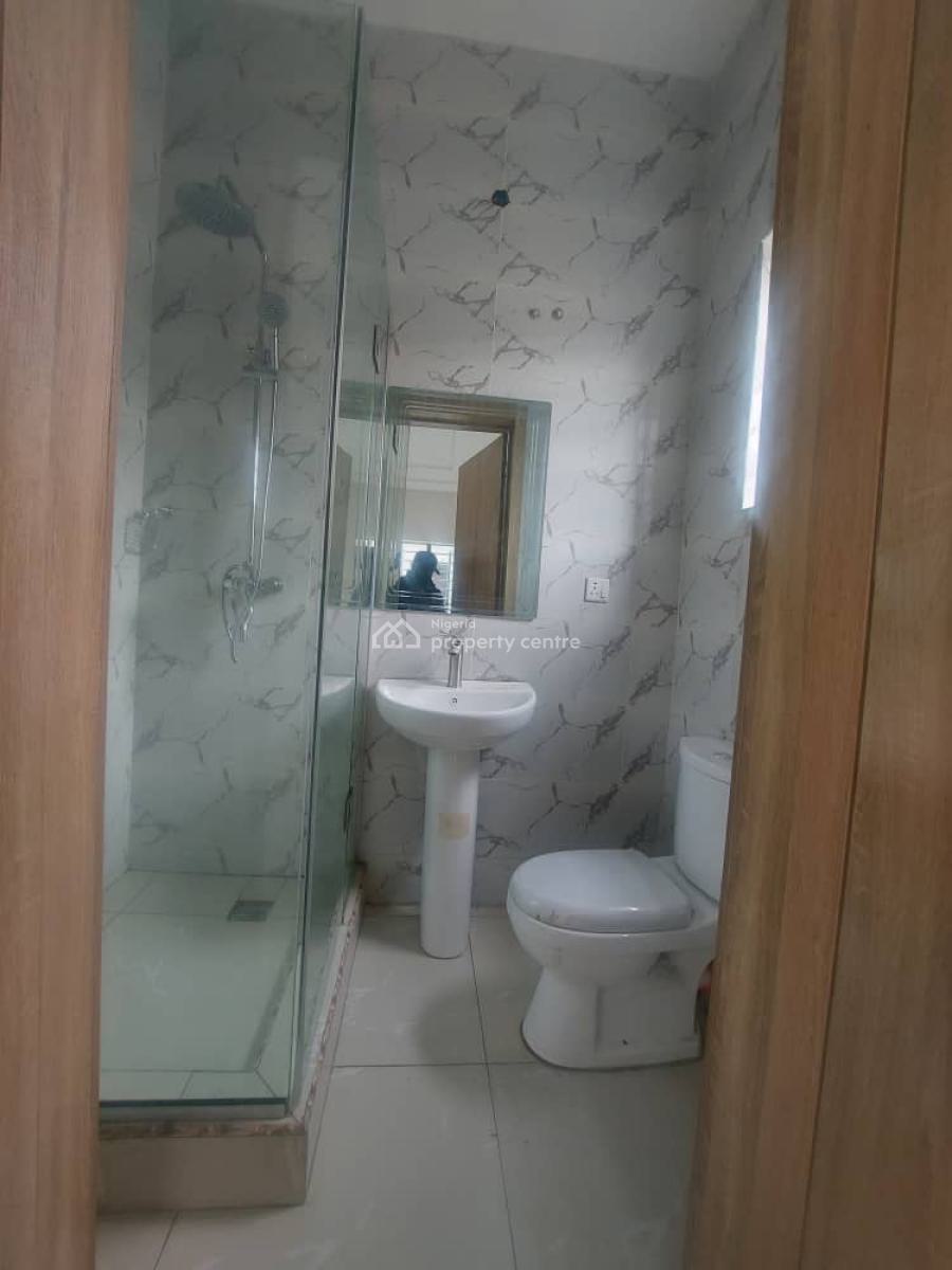 Clean and Spacious Semi Masters Bedroom in a Shared Duplex, Orchid Road, Lekki, Lagos, Self Contain (single Rooms) for Rent