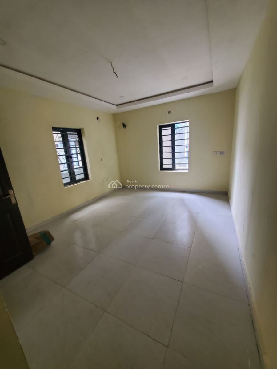Spacious 3 Bedroom Apartment with Bq, Orchid Road, Lekki, Lagos, Flat / Apartment for Rent