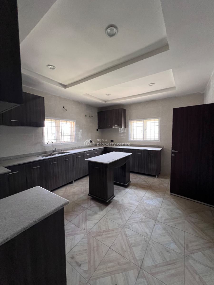 5bedroom with Bq, Gwarimpa Extension, Karsana, Abuja, Flat / Apartment for Sale
