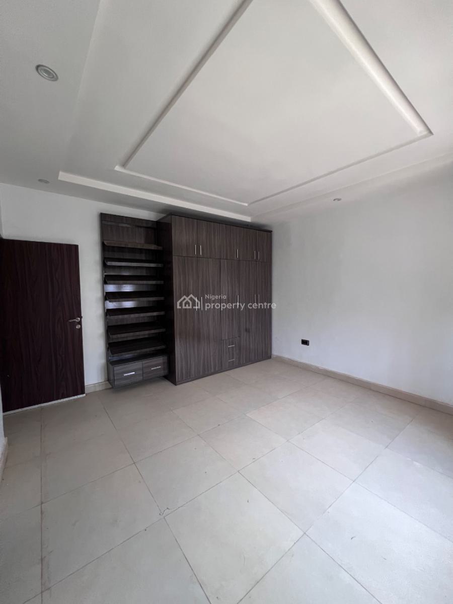 5bedroom with Bq, Gwarimpa Extension, Karsana, Abuja, Flat / Apartment for Sale