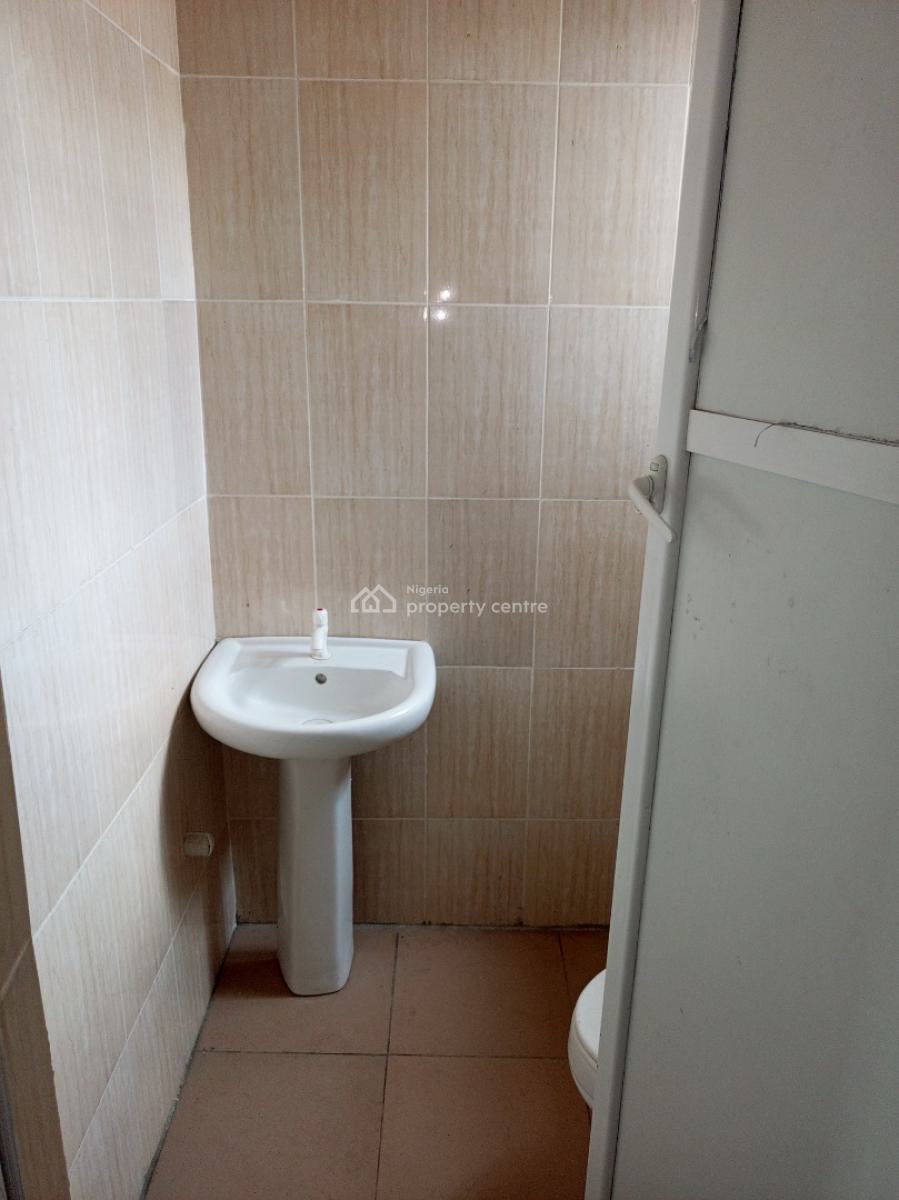 Beautiful Mini Flat, Upstairs, Off Mobil, Ilaje, Ajah, Lagos, Mini Flat (room and Parlour) for Rent