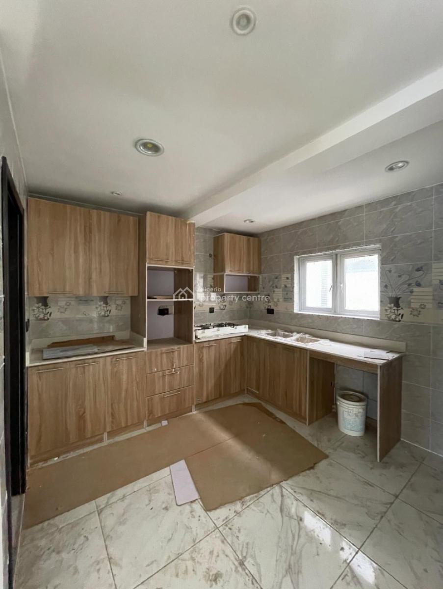 4 Bedrooms Terrace Duplex with Rooftop Terrace, Lekki Phase 1, Lekki, Lagos, Terraced Duplex for Rent
