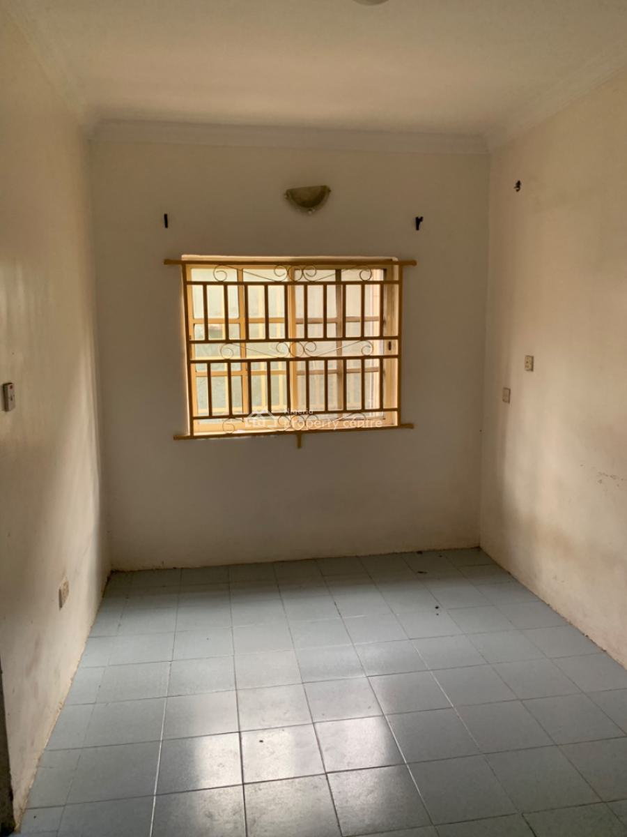 Luxury 3 Bedroom Flat, Gra Phase 1, Magodo, Lagos, Flat / Apartment for Rent