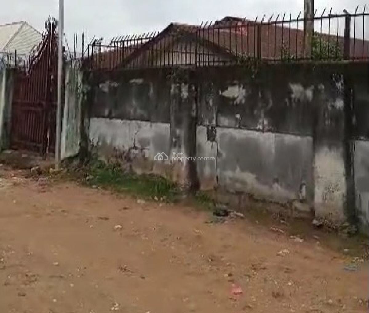 Old Bungalow & Bq 100ft By 100ft Land, Ruben Agho Road, Gapiona Road Gra, Benin, Oredo, Edo, Terraced Bungalow for Sale