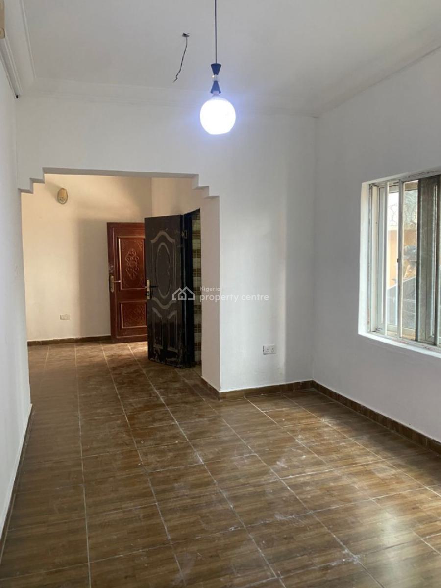 Executive 3 Bedroom Flat, Off Adebowale Street, Grammar School, Ojodu Berger, Ojodu, Lagos, Flat / Apartment for Rent