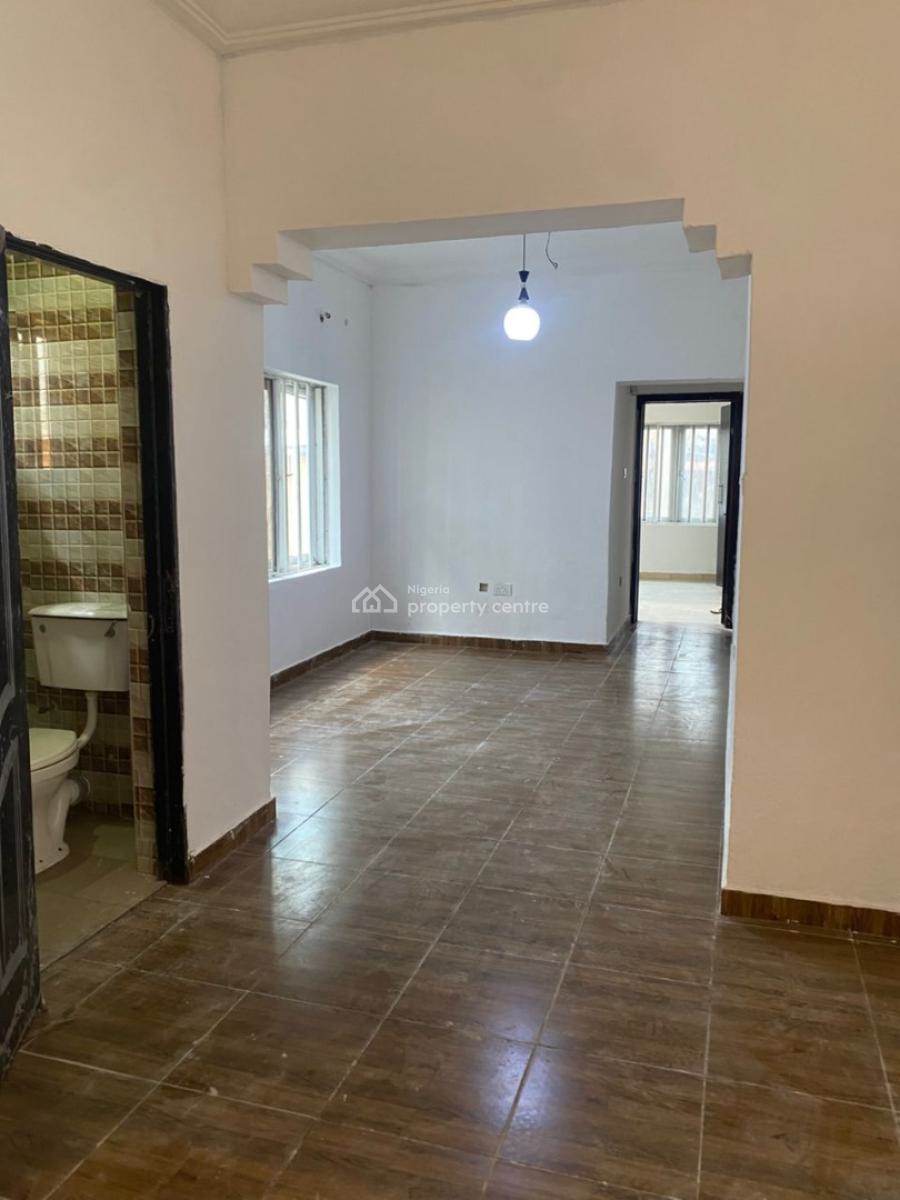 Executive 3 Bedroom Flat, Off Adebowale Street, Grammar School, Ojodu Berger, Ojodu, Lagos, Flat / Apartment for Rent