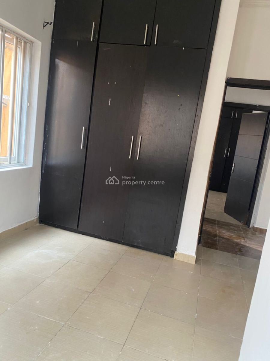 Executive 3 Bedroom Flat, Off Adebowale Street, Grammar School, Ojodu Berger, Ojodu, Lagos, Flat / Apartment for Rent