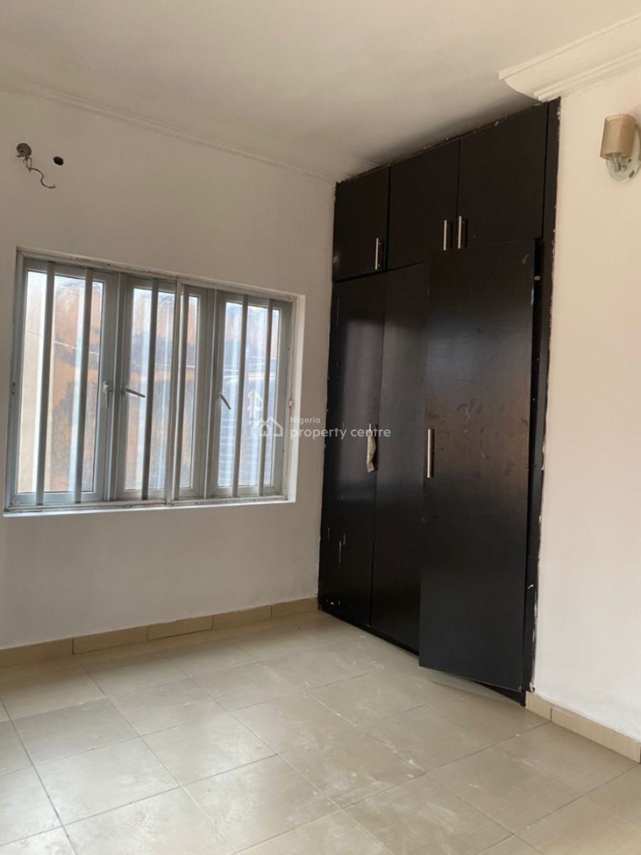 Executive 3 Bedroom Flat, Off Adebowale Street, Grammar School, Ojodu Berger, Ojodu, Lagos, Flat / Apartment for Rent